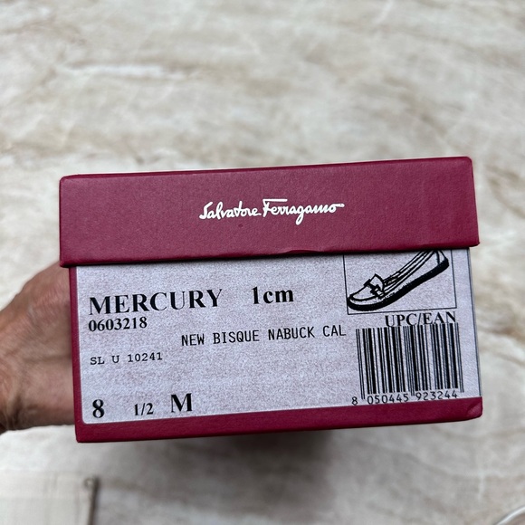 Ferragamo Mercury Ultra soft beige color suede loafers Size 8.5M - Picture 10 of 10